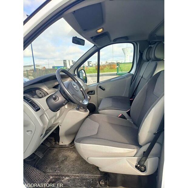 2009 Opel Vivaro-44925526