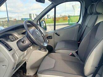2009-opel-vivaro-1404647-44925526