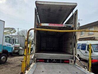 2008-renault-premium-1404651-44925550