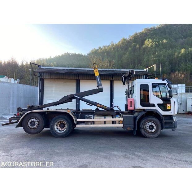 2011 Renault PREMIUM-44925564