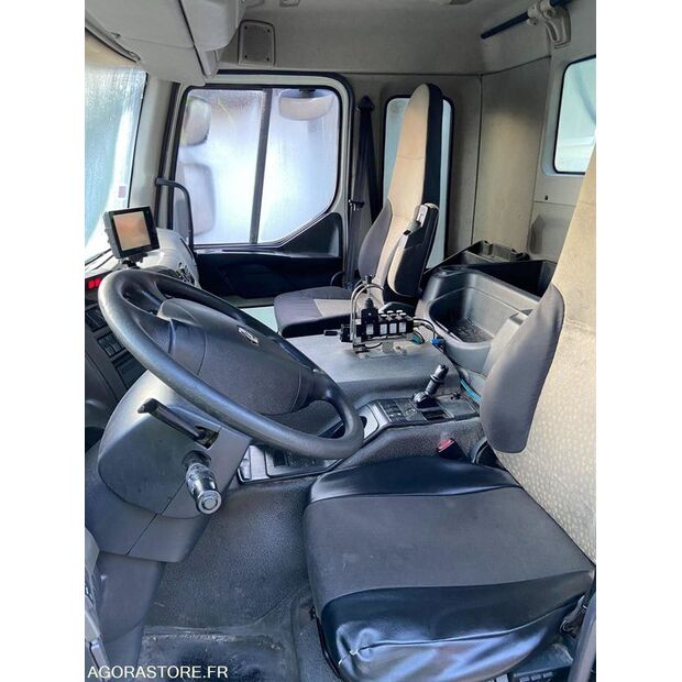 2011 Renault PREMIUM-44925571