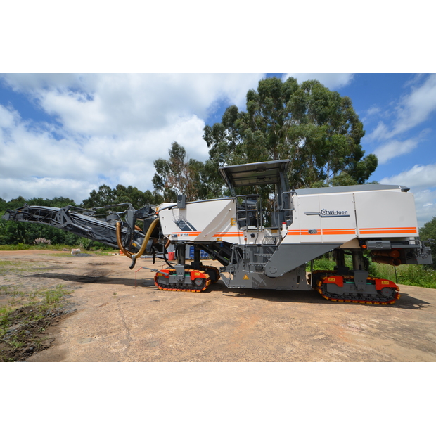 2017 فيرتجين W220-44925668