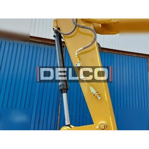 2025 كاتربيلر 323D3-44932645