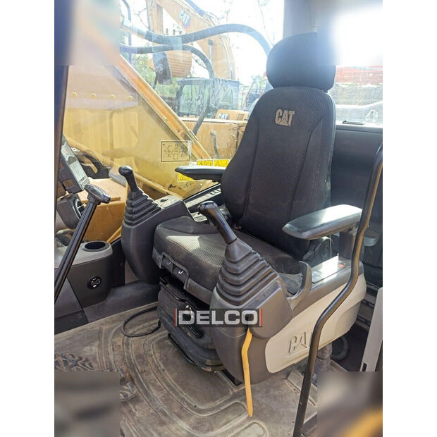 2025 Caterpillar 323D3-44932854