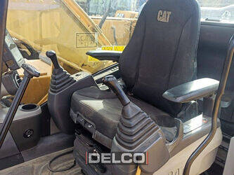 2025-caterpillar-323d3-1404670-44932854