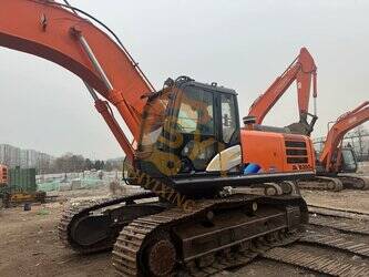 2023-hitachi-350-5g-1404718-44938728