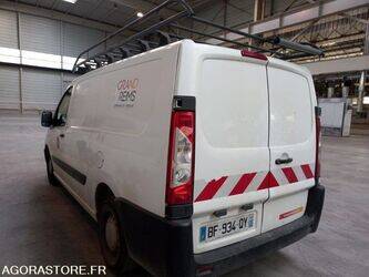 2011-citroen-jumpy-1404723-44938787