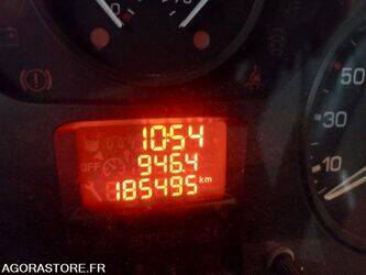 2011-citroen-jumpy-1404723-44938790