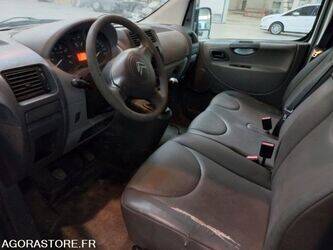 2011-citroen-jumpy-1404723-44938791