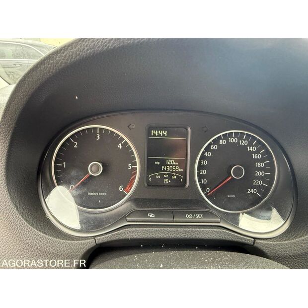 فولكس فاجن POLO-44938836