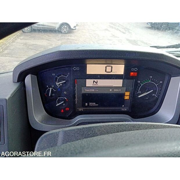 2016 Renault C-44938925