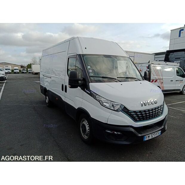 2019 Iveco 35S14N-44938939