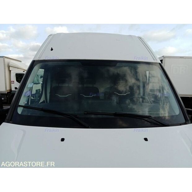 2019 Iveco 35S14N-44938942