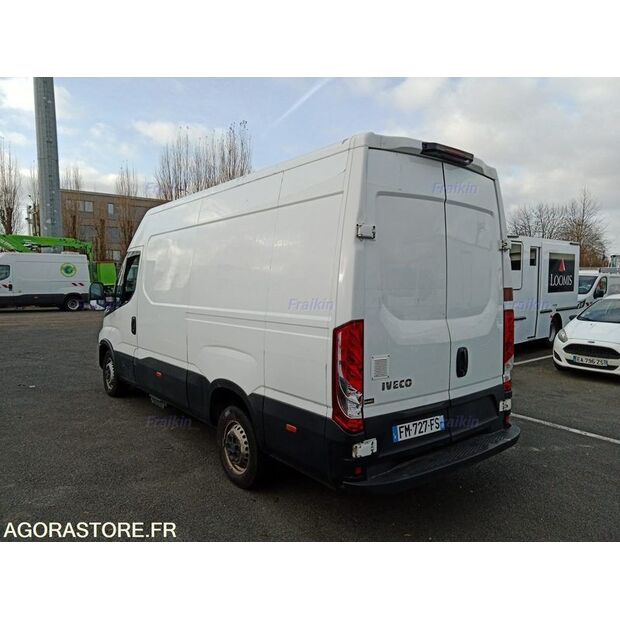 2019 Iveco 35S14N-44938944