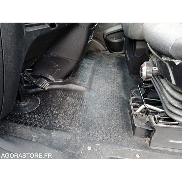 2019 Iveco 35S14N-44938950