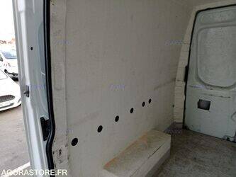 2019-iveco-35s14n-1404737-44938957