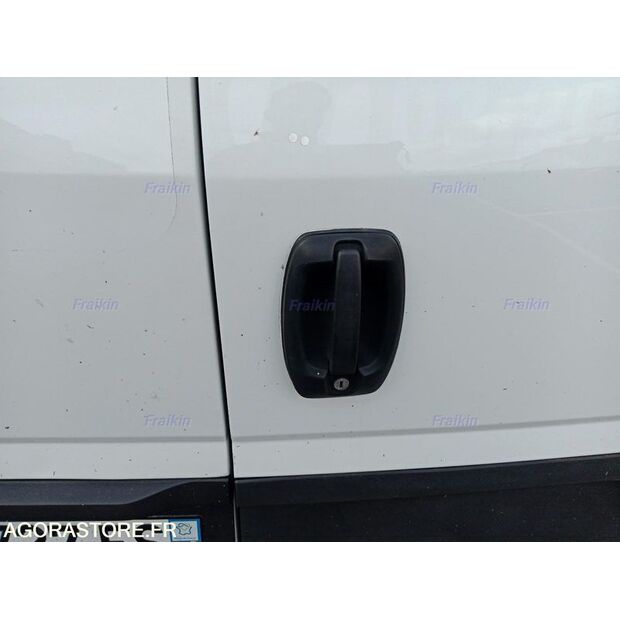 2019 Iveco 35S14N-44938965