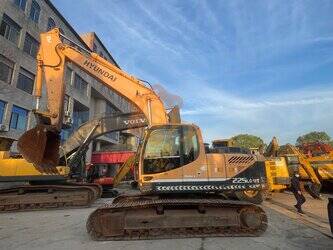 2022-hyundai-225-9-44938990