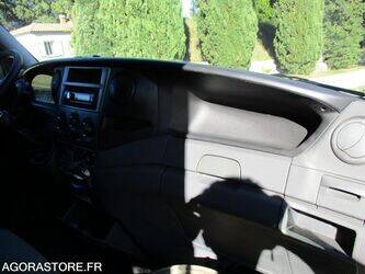 2013-iveco-daily-1404744-44939087