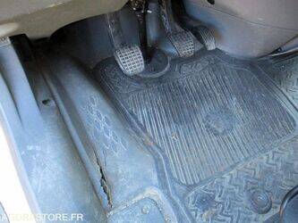 2013-iveco-daily-1404744-44939095