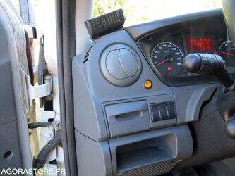 2013-iveco-daily-1404744-44939097