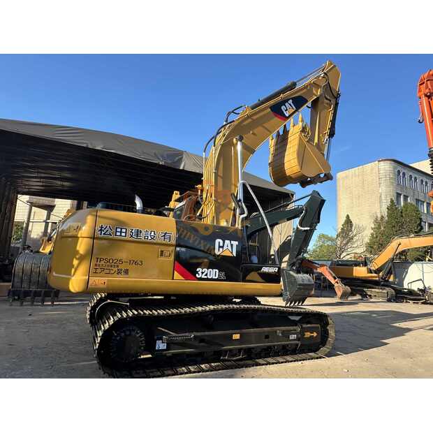 2023 Caterpillar 320D-44939170