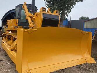 صورة ل جرارات مجنزرة 2023 كوماتسو D155AX