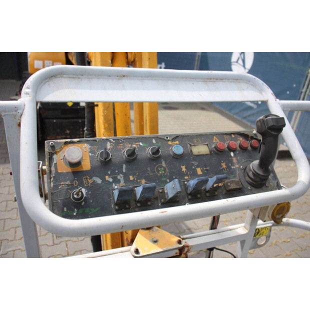 2005 NIFTY HR15NDE-44939818