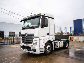 صورة ل رؤوس شاحنات 2019 مرسيدس بنز Actros 1848 LS