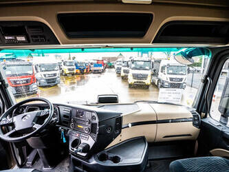 2019-mercedes-benz-actros-1848-ls-44939935