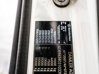 2019-mercedes-benz-actros-1848-ls-44939942