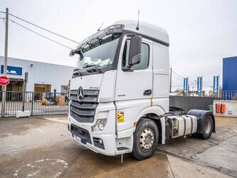 صورة ل رؤوس شاحنات 2019 مرسيدس بنز Actros 1848 LS
