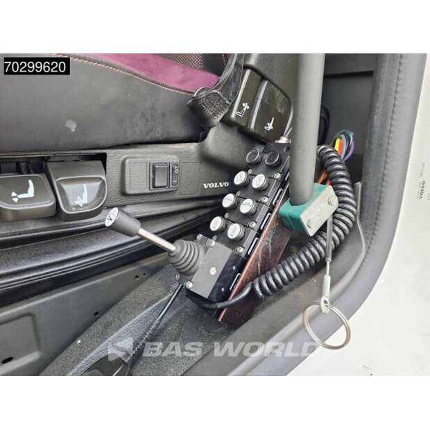 2021 فولفو FM 430-44940117