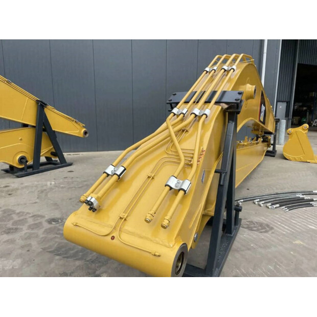 2025 Caterpillar 323F-44940122