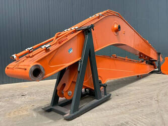 2025-hitachi-zx200-1404800-44940204