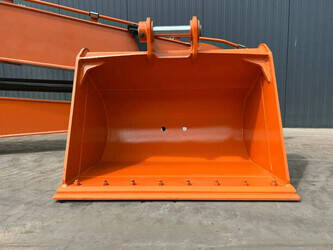 2025-hitachi-zx200-1404800-44940206