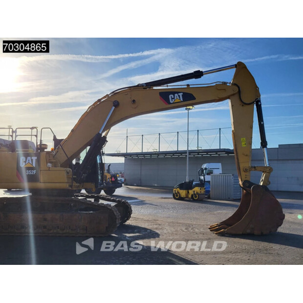 2018 Caterpillar 352F-44940752