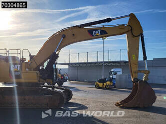 2018-caterpillar-352f-1404848-44940752