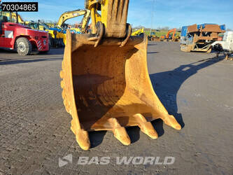 2018-caterpillar-352f-1404848-44940758