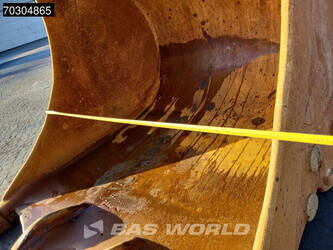 2018-caterpillar-352f-1404848-44940759