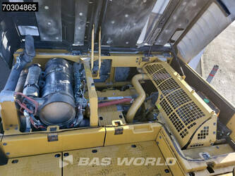 2018-caterpillar-352f-1404848-44940762