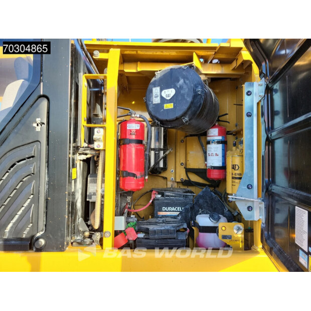 2018 Caterpillar 352F-44940766