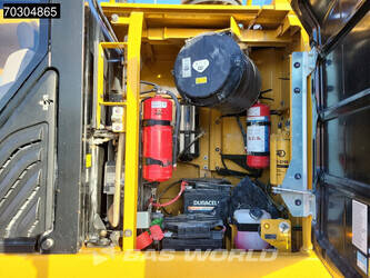 2018-caterpillar-352f-1404848-44940766