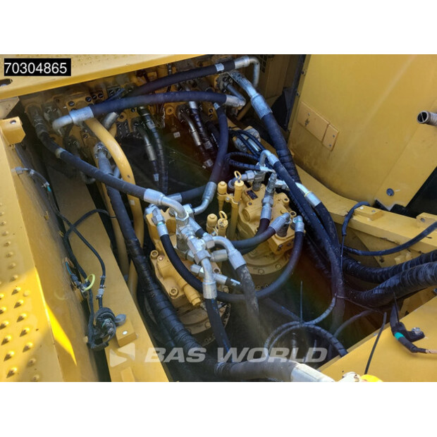 2018 Caterpillar 352F-44940769
