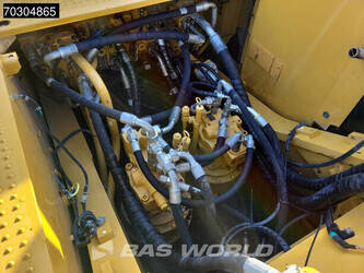 2018-caterpillar-352f-1404848-44940769