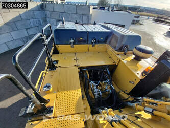 2018-caterpillar-352f-1404848-44940770