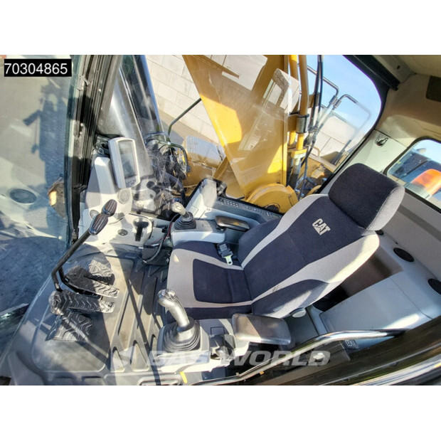 2018 Caterpillar 352F-44940777