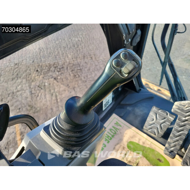 2018 Caterpillar 352F-44940778