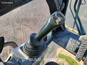 2018-caterpillar-352f-1404848-44940778