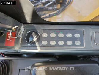 2018-caterpillar-352f-1404848-44940782